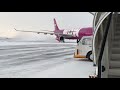 Wowair A330 eating snow 🇮🇸