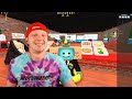 DELIVERING PIZZA IN ROBLOX! NEW JOB AT PIZZA PLACE!