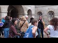 DISRESPECTFUL TOURISTS BLOCKED THE KING’S GUARD WAY AND THIS HAPPENED!!!