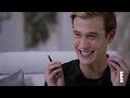 Tyler Henry Reads Olympic Figure Skater Johnny Weir FULL READING | Hollywood Medium | E!