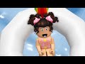 Le Enseño a Nadar a Mi Bebe en Bloxburg - Titi Juegos Roblox