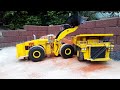 L 2350 RC  loading Komatsu 830E-1