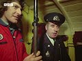 1975: How to FIX A GLASGOW SUBWAY TRAIN | Blue Peter | Retro Transport | BBC Archive