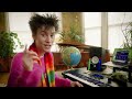 Jacob Collier explores the free Audience Choir | Native Instruments