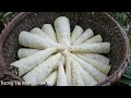 Harvest bamboo shoots and bring them to the market to sell with your daughter | Tương Thị Mai