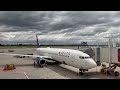 Lunch time for Delta Airlines - Minneapolis Airport MSP 06/06/24