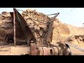 GIANT How to STONE 🪨 CRUSHER works? 💪 How to CRUSH ROCKS? ⚒️ Jaw Rock Crusher.