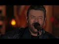 Chris Young Performs 