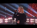 Kelly Clarkson ACM 2022