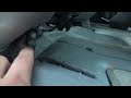 How to remove/install Toyota Sienna middle (child) seat model 2004-2010