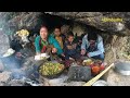 cooking chicken curry in the cave || lajimbudha ||