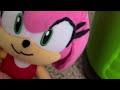 Sonic met ￼Mario, but somethings weird ￼