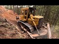 CAT D7G How a bulldozer digs a path through rocks ? DOZER KAYALARI SÖKEREK NASIL YOL YAPAR ?  #cat