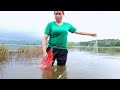 Throw a fishing net and catch a big school of fish - A sumptuous fish feast | Lý Thị Chanh
