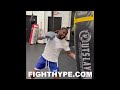 FLOYD MAYWEATHER GOING HARD ON THE HEAVY BAG AT AGE 46; TEACHES PROPER “LIGHT WORK” TECHNIQUE