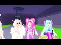 Life of a BARBIE FAMILY in Roblox!