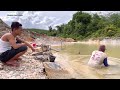 RICH SUDDENLY FIND TREASURE! GOLD IN THE RED EARTH..REALLY AWESOME | GOLD FOUND IN GROUND