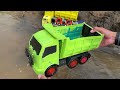 Cleaning a colorful sand truck full of toys | dump truck, cylinder, tank, bus tayo, molen