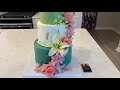 How to decorate your 3 tiers Cake with fresh flowers