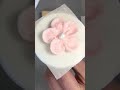 Easy buttercream flower (curved petal tip)