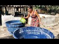 NA CASA DE FARINHA LAVANDO A GOMA ( polvilho) E TORRANDO FARINHA BRANCA