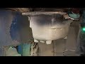 The process of crafting cast iron enamel bathtubs.A Japanese bathtub factory with a 190-year history