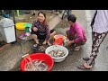 Chợ người Chăm vùng biên giới cách Campuchia 1 con sông