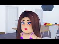 Pretending To Be A GIRL In ROBLOX SNAPCHAT