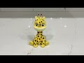 Giraffe topper with fondant | Cake decorating tutorials | Sugarella Sweets