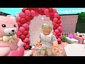 VALENTINE'S DAY BUILD BATTLE in Bloxburg