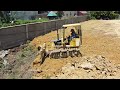 KOMAT'SU Bulldozer Talented Skill Push the Forests and Pour soil To Build a Building