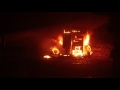 Incendio de carro en bomba de gasolina
