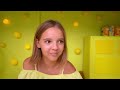 🎉🏠 Gran Celebración en la Casa de Muñecas: Una Aventura Gigante para Vania Mania | Videos para Niños