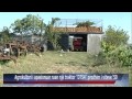 08 09 2015   Durrës, agrokultori i apasionuar ruan një traktor DT54 prodhim i viteve 50