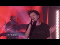 Charlie Puth Performs 'How Long'