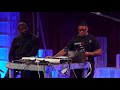 Live track deconstruction with The Roots' Stro Elliot | Loop