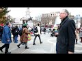 Capturing the Festive Atmosphere of Trafalgar Square at Christmas!