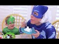 ¡Héroes al rescate! | Héroes en pijamas en la vida real | PJ Masks Español Latino