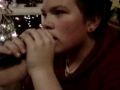weird teen singing ;)