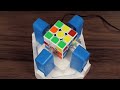 This robot solve a Rubik's cube in world record time
