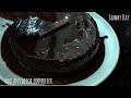 Luxurious chocolate cake with only three tablespoons of flour for Beginners