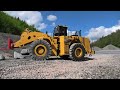 Komatsu HD 405 RC / Heavy Load For The CAT 993K! 62 Ton Stone