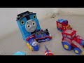 Kereta Thomas & Friends, Thomas Lampu, Thomas Buldozer, Bus Tayo, Ikan Lampu dan Pokemon