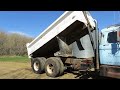 1967 FORD HEAVY GRAVEL TRUCK / TANDEM AXLE