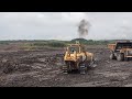 🔴 Dua Buldozer Komatsu di turunkan untuk  Slippery Disposal @pakemtrj777