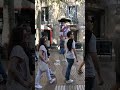 se hizo la fiesta en la Rambla de Catalunya si quieres ver el siguiente video dale like