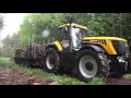 JCB Fastrac 8250 with stuck lorry