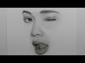 Drawing, shading and blending a minimalistic face with graphite pencils