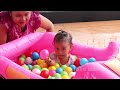 Unboxing Kolam Renang Mobil Mobilan - Balita Lucu Mandi Bola Warna Warni - baby learning colors
